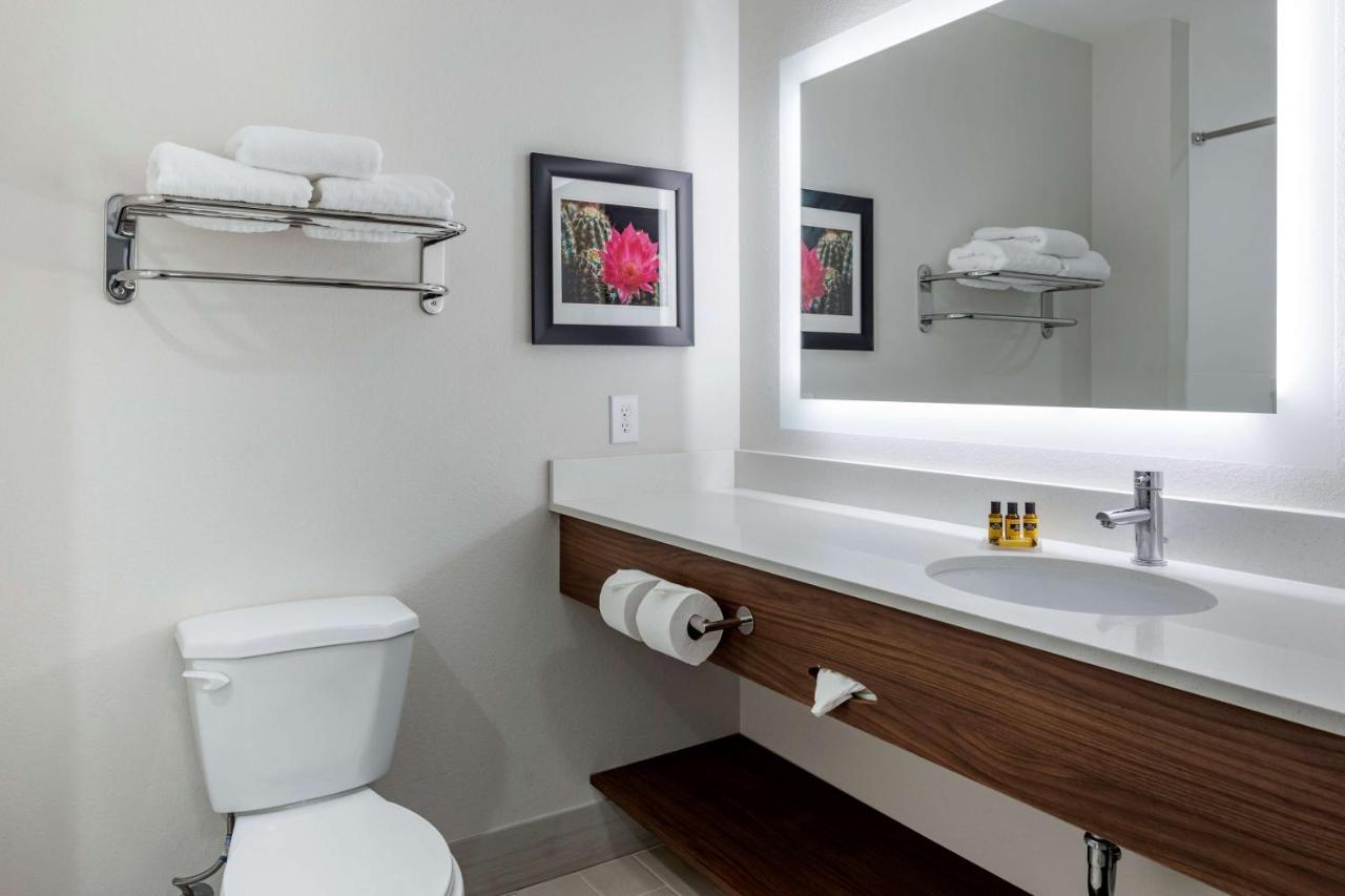 Western Desert View Inn&suites 3*