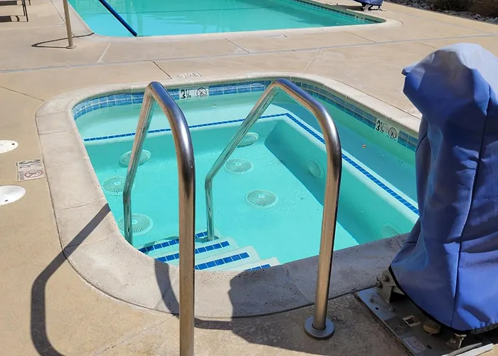 Best Western Plus Desert View Inn&Suites