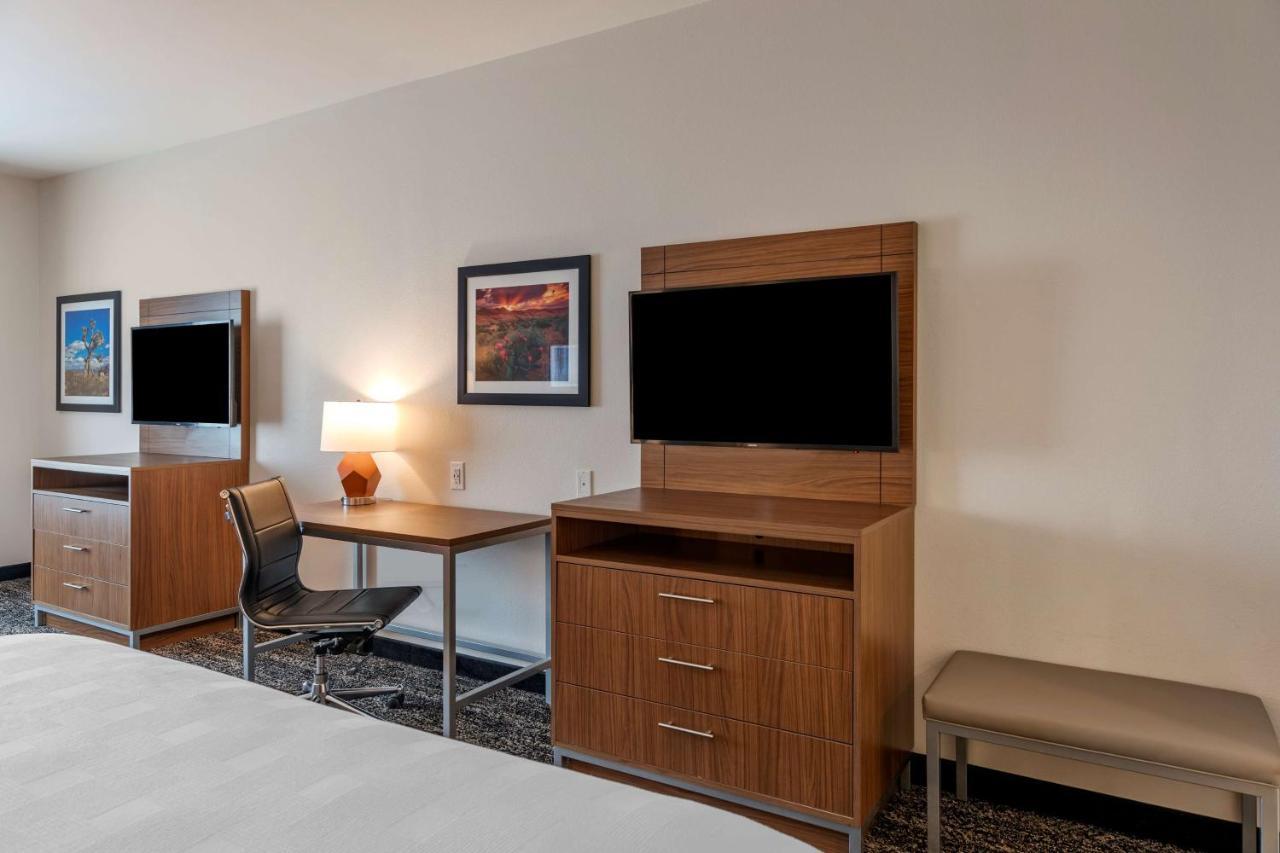 Hotel Western Desert View Inn&suites Cathedral City