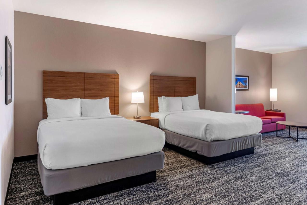 Western Desert View Inn&suites 3*