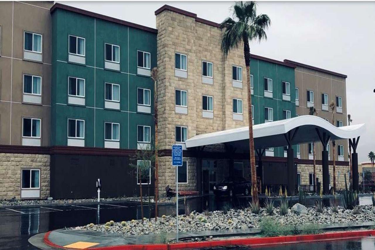 Western Coachella Valley & Hotel Cathedral City